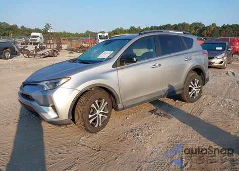2017 Toyota Rav4 Le z USA, uszkodzony, nr VIN 2T3ZFREV3HW385253